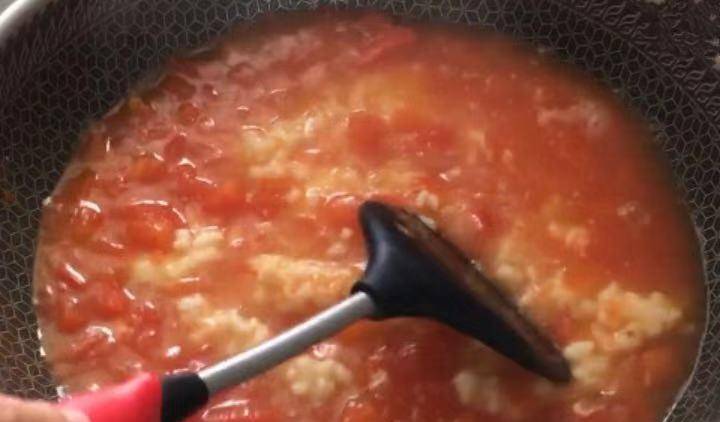 天气|早餐给孩子做此汤喝，味道鲜美，暖心暖胃，孩子一次3碗不够喝