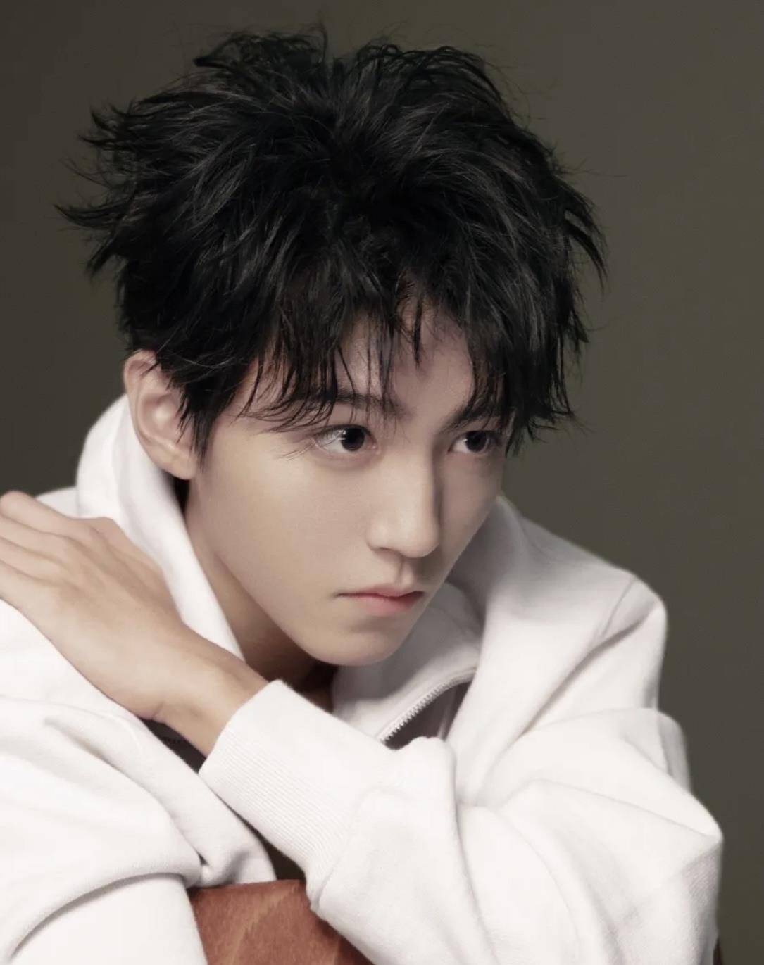 下巴TFBOYS最帅的王俊凯,有没有不服气的?