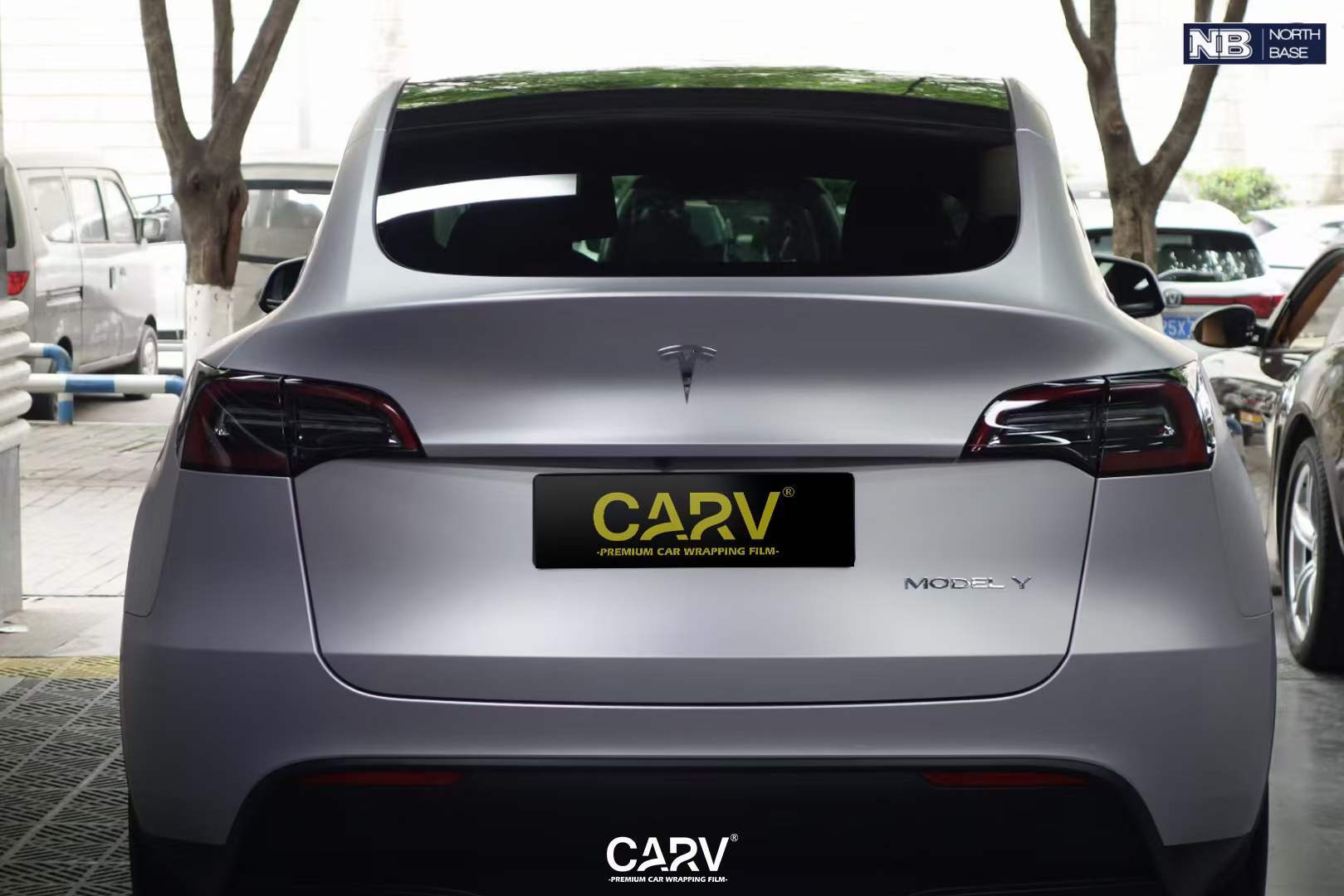 特斯拉modely全車卡孚carv改色膜消光鋁銀