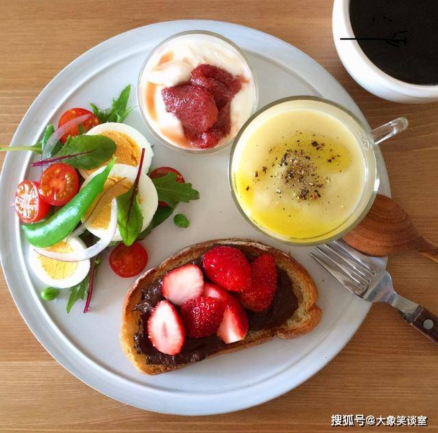 人参|清朝官员不许吃早饭,只得往嘴里放一片人参,这究竟是为了什么