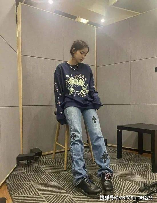 卡通 时尚 | 元气少女风的卫衣就该这样穿