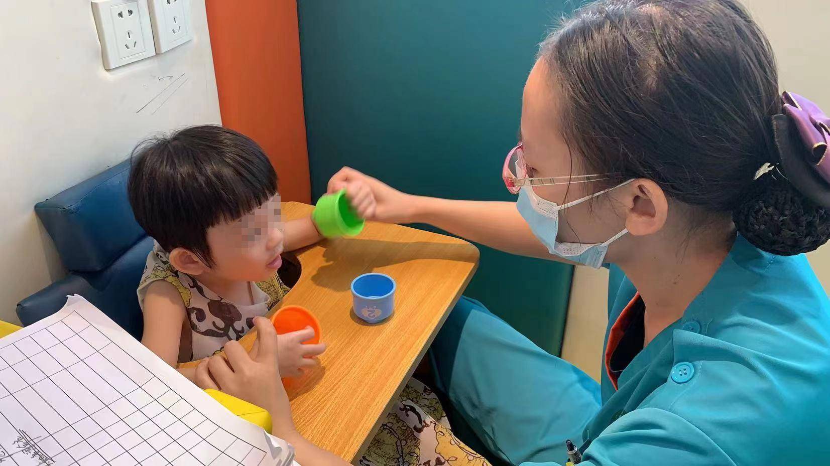 如何教孩子认识图形（小班关于图形的目标）