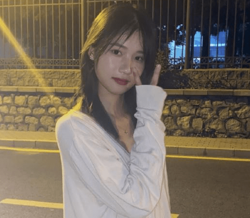 19岁跳高女神走红!大长腿 高颜值清华学霸,被网友大赞是初恋脸