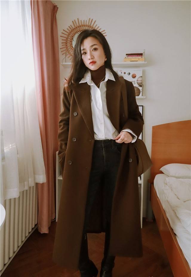 比拟 秋天大衣内搭案例分享:25-30+小姐姐演绎这4款内搭,时尚又保暖