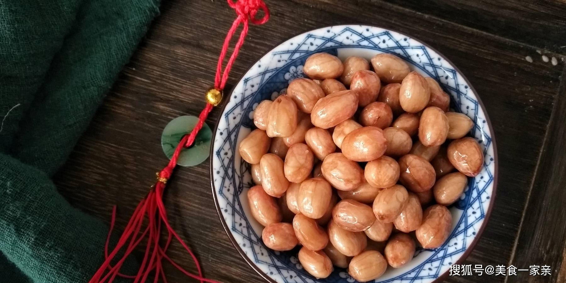 在家怎么做油炸花生米 055a14e05eab4df8838e442f26957b9d.jpeg