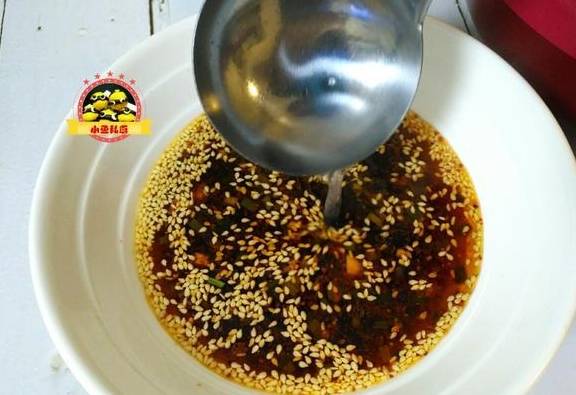 做法|天冷了，这早餐多做给孩子吃，酸爽开胃又营养，一碗下肚，超满足