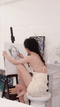 搞笑GIF：這樣下樓梯真快 就是有點費屁股 搞笑整蠱 第15张