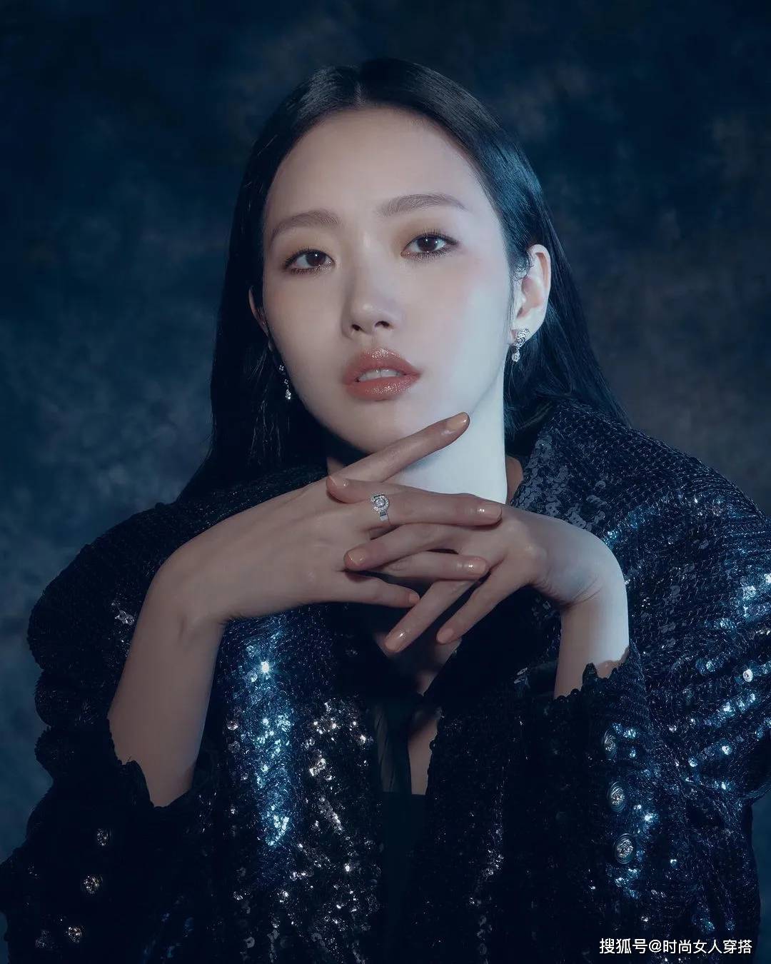 Chanel 遭男友劈腿再遇真爱，换100+时髦Look！30岁的她，靠什么俘获男神？