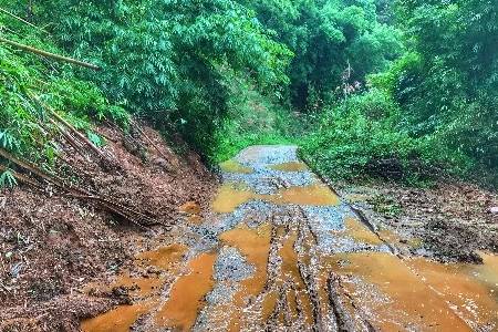 成都与世隔绝的仙山道观，路虽难走却风景极好，外界几乎无人知