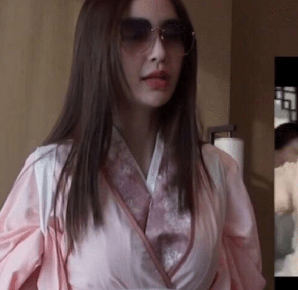文化 baby第一次尝试汉服，全网都盯着她的鞋子，汉服粉：不会就别穿