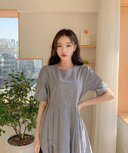 女孩子 温柔才是人间宝藏,三套女人味十足的穿搭安排上,做个温雅的女神