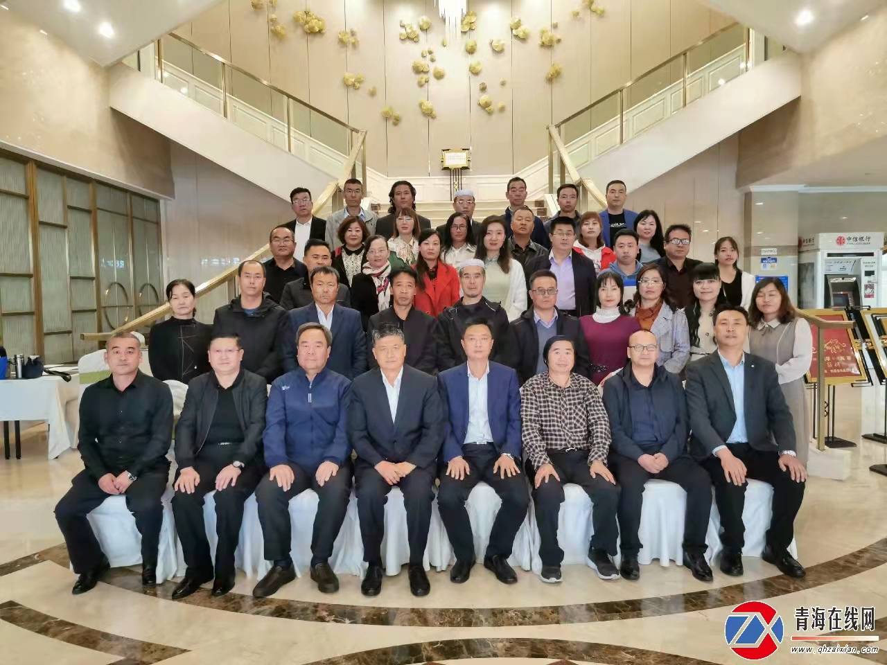 研讨会|青海农民作家张维春诗集《行走的土地》作品研讨会举行