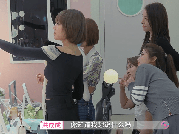 b10fd28599024cb594aa287ef8e09c48.png