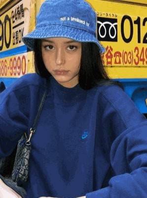 贝雷帽 拯救秋季大风天，你需要一款时髦帽子，曾之乔沈月都在用它凹造型