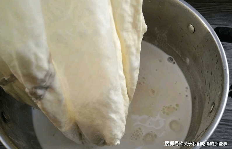 成本|早餐吃啥？教你自制豆腐脑，成本1块钱，不用早起，比买的更好吃