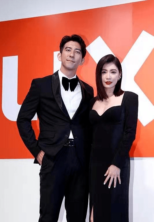 黑色 贾静雯47岁生日大咖齐聚!林心如素颜捧场,邱泽大逆袭帅过霍建华