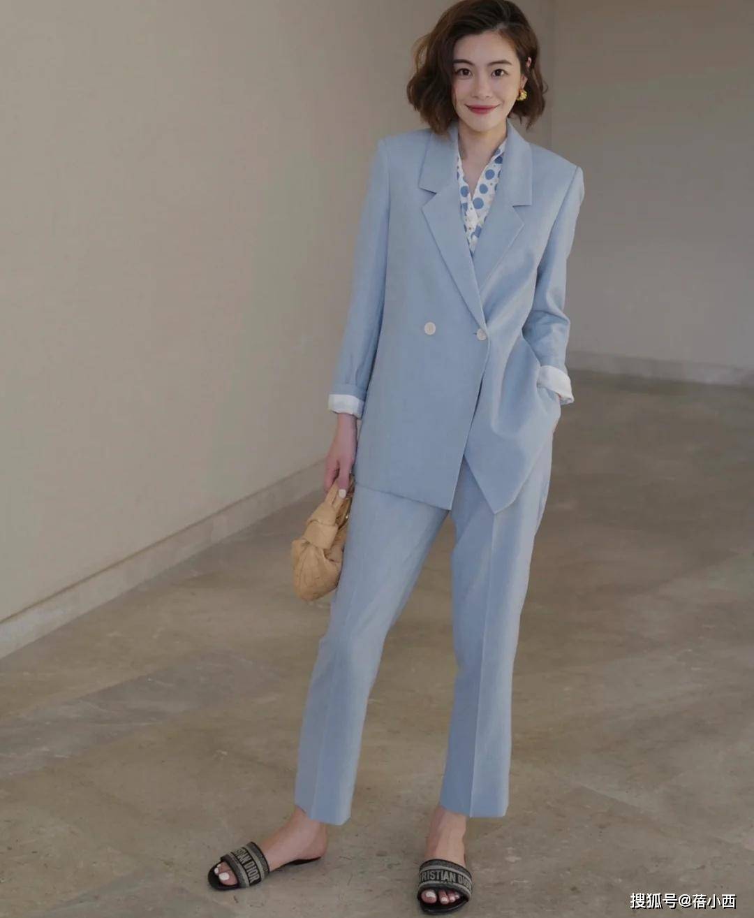 整体 时髦精今秋穿的外套不再是开衫,而是西装,简约高级又显气质