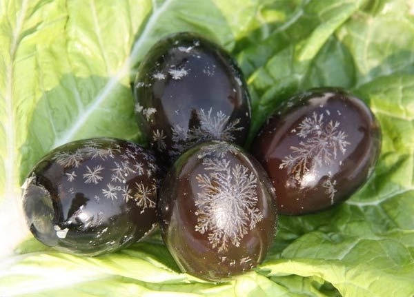 松花蛋的 松花 如何形成的 营养价值如何 有什么利弊 食用 全网搜