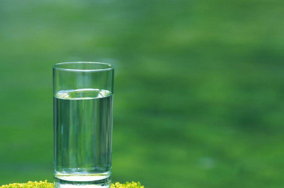 血管|主动脉弓钙化的患者，与遗传无关，常会有胸闷气短的症状