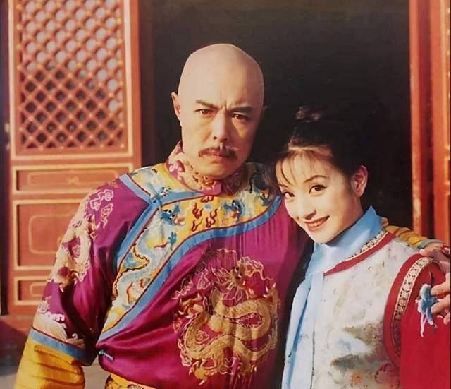 演员张铁林 三个孩子三个妈妈一个都不养 儿女亲妈联手将他起诉 侯俊杰 全网搜