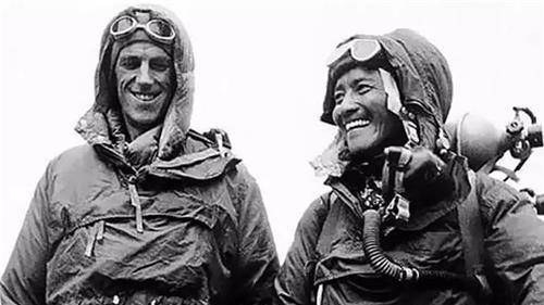 1953年，第一次登顶珠峰的2人，为何要秘密起誓？46年后真相揭开