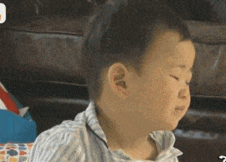 搞笑GIF：以後玩水上游戲，請不要帶上胖子、都下沉了！ 搞笑整蠱 第3张