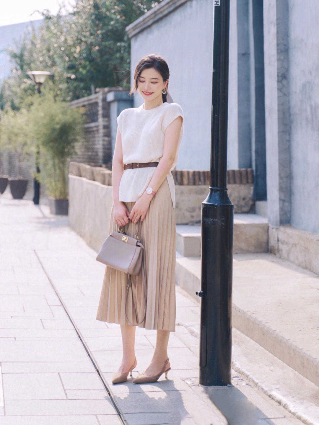 颜色 穿来穿去，还是简约温柔的“气质穿搭”更日常，清新自然又温柔