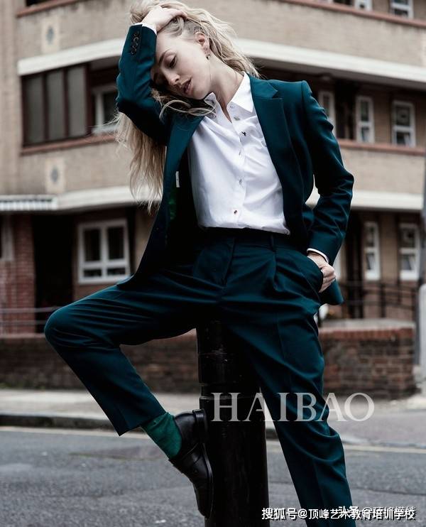 萨拉·米凯拉 顶峰模特 | 身高不够，穿搭来凑_小个子女生时尚穿搭指南