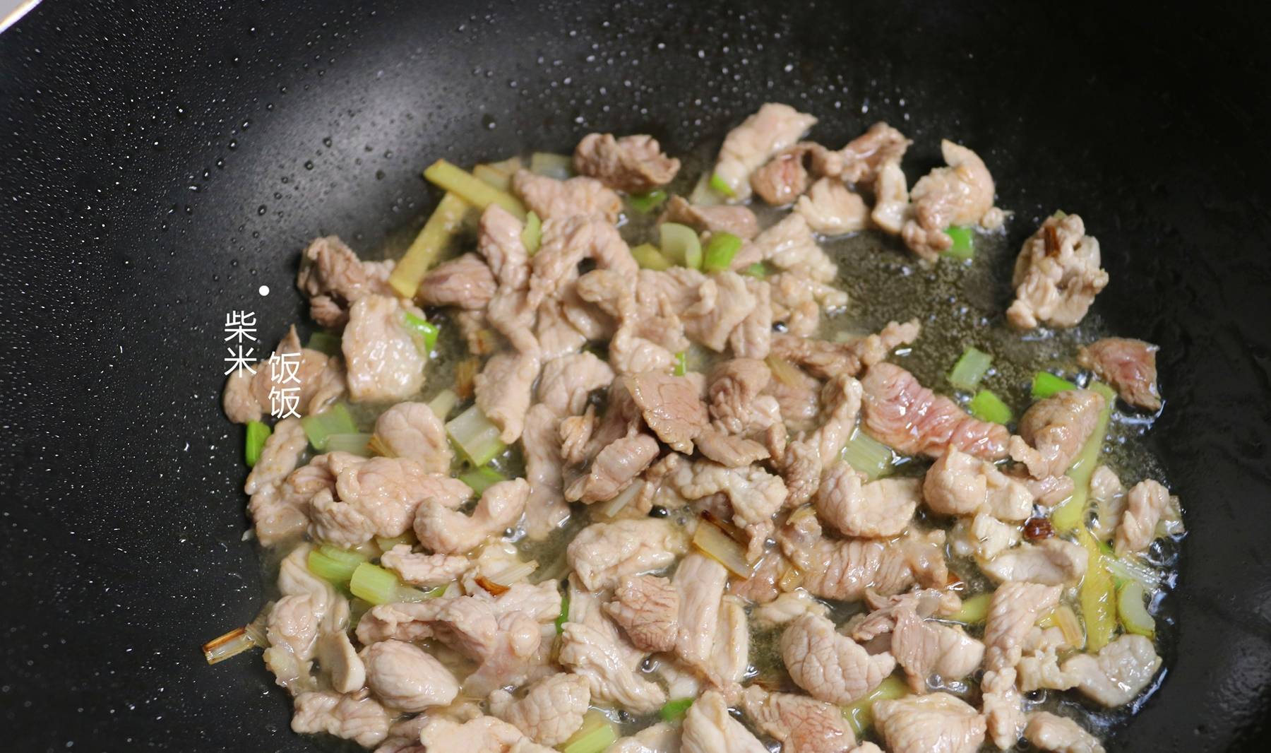 天气|我家早餐爱吃这面条，做法简单，有肉有菜，好吃得连汤也不剩