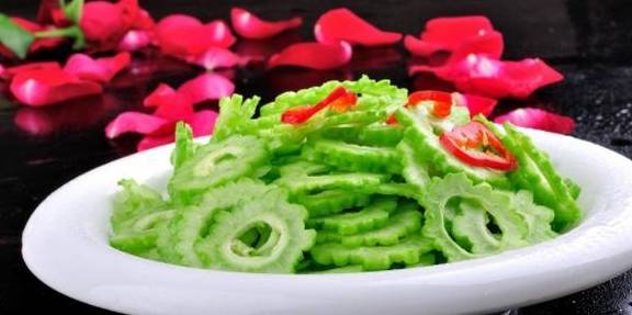 严重|苦瓜泡水喝能降血糖？这是听谁说的，别“害”了自己的命