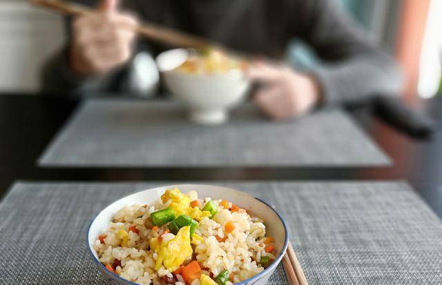 做法|瞧1家子早餐和午餐，老婆太精致，老公太粗放，网友：好搞笑