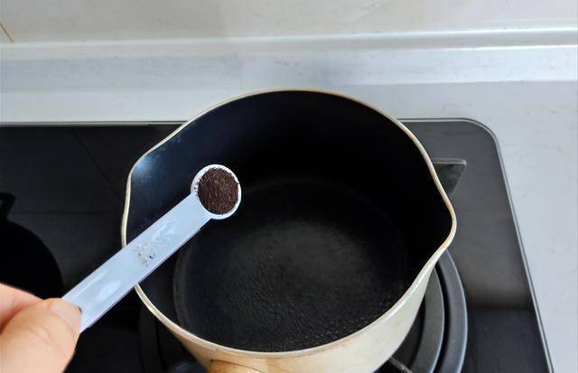 美食|拌一拌又香又软,好吃到怀疑人生,5元钱承包你的早餐