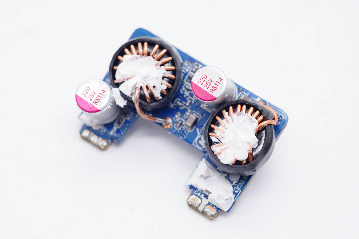 功率|内置镓未来G1N65R240PB氮化镓功率器件，绿巨能65W 2C1A氮化镓快充充电器拆解