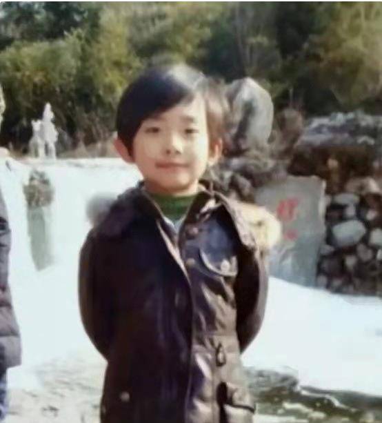 易烊千玺的父母是干什么的 befbfe51998d4b4e9d466d005cf5901f.jpeg