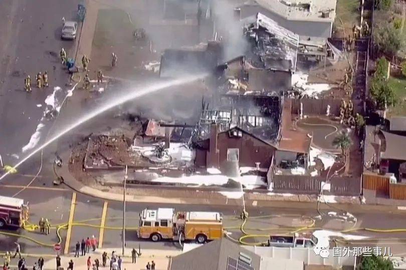 纸飞机大全在哪里买 c437da9aaeaa4cf6b06ec2e79d83ba1a.jpeg