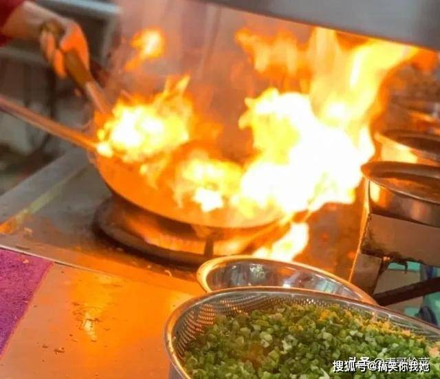 caf7e77128714b34a4ba68ed50d88cb7.jpeg