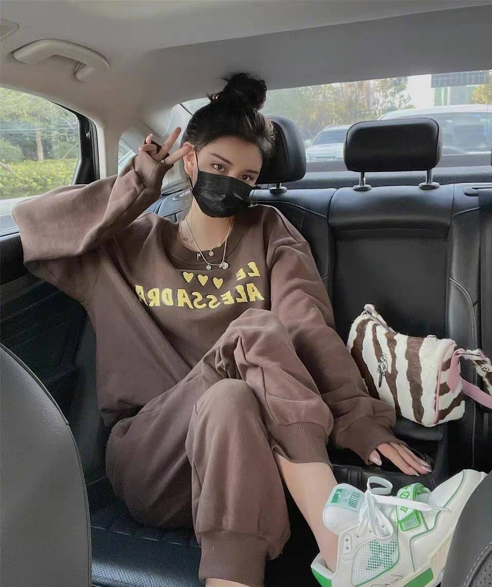 卫衣 今年卫衣该这么穿!显瘦、高级,还不像网红