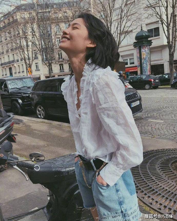 整体 《鱿鱼游戏》女主郑浩妍真会穿，时而摩登时而稚气，一点不像27岁