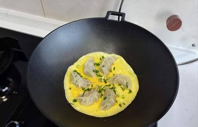 苹果|我家早餐从不买,自己做15分钟搞定,鲜香美味又营养,全部吃光光