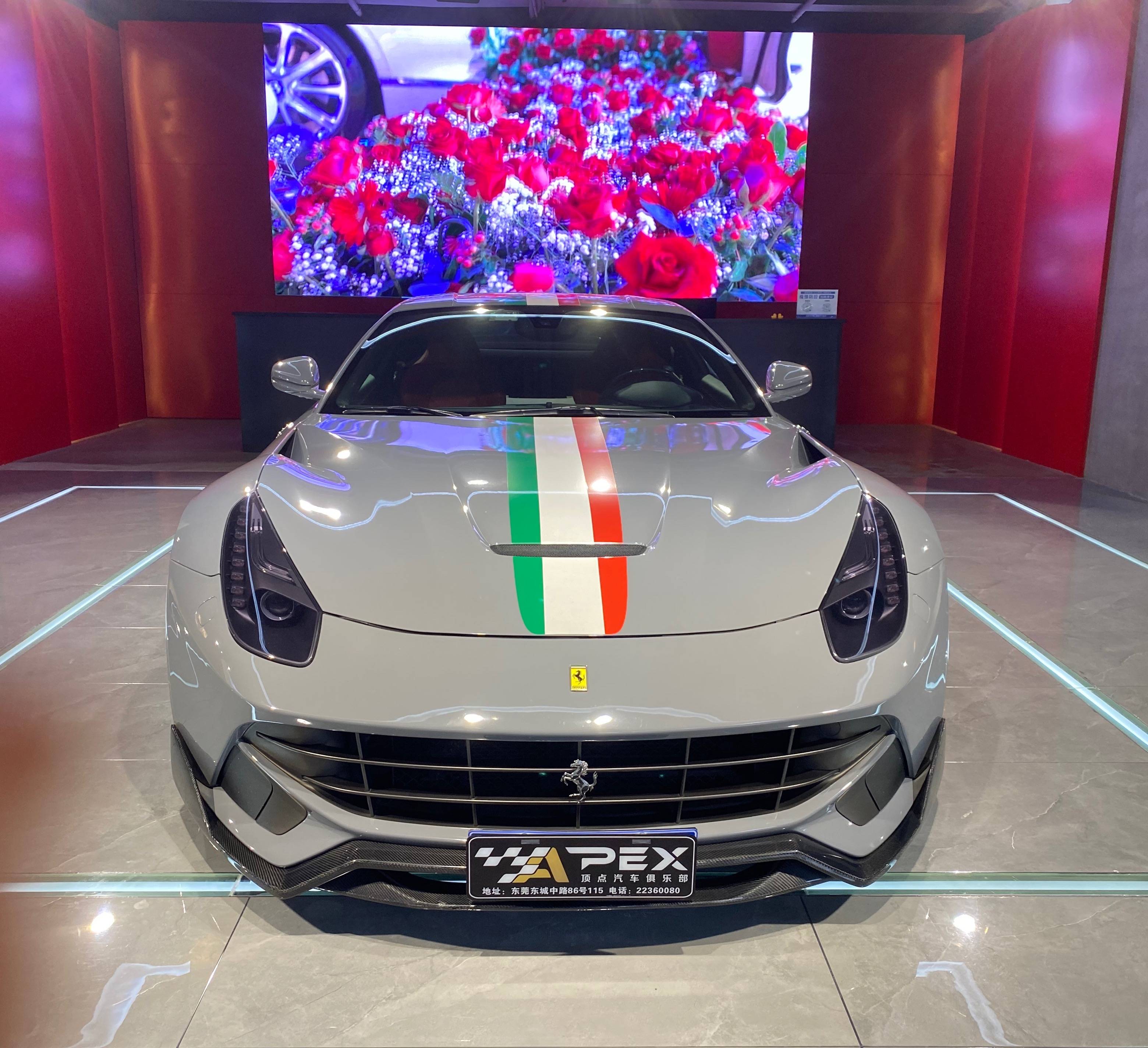 这就是我们对法拉利 f12 berlinetta 的喜爱