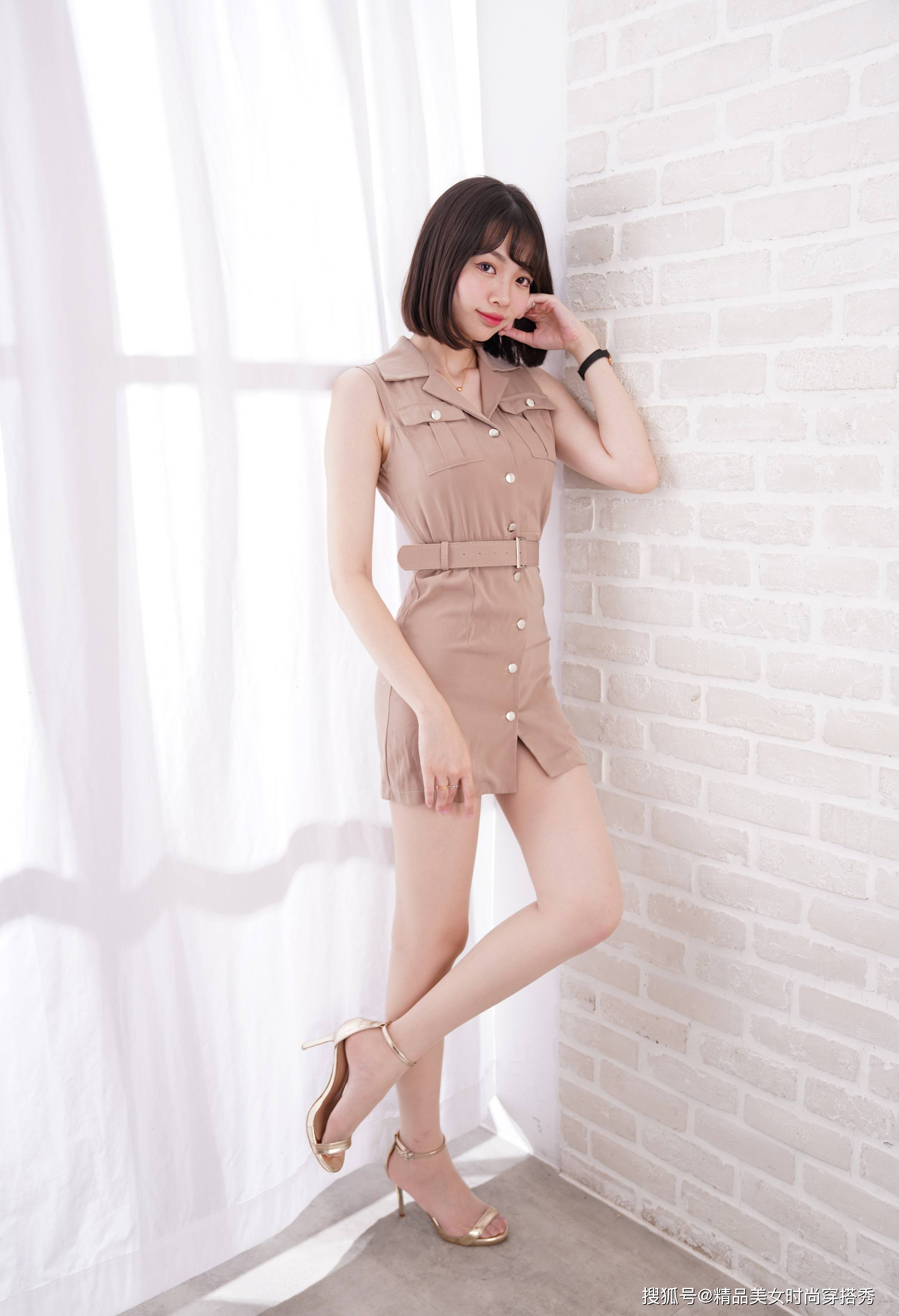 显高 卡其色的西装连衣裙显瘦显高,清新又时尚,优雅又不失魅力
