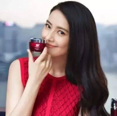 OlayOlay大红瓶变超红瓶，秋冬抗老面霜再升级