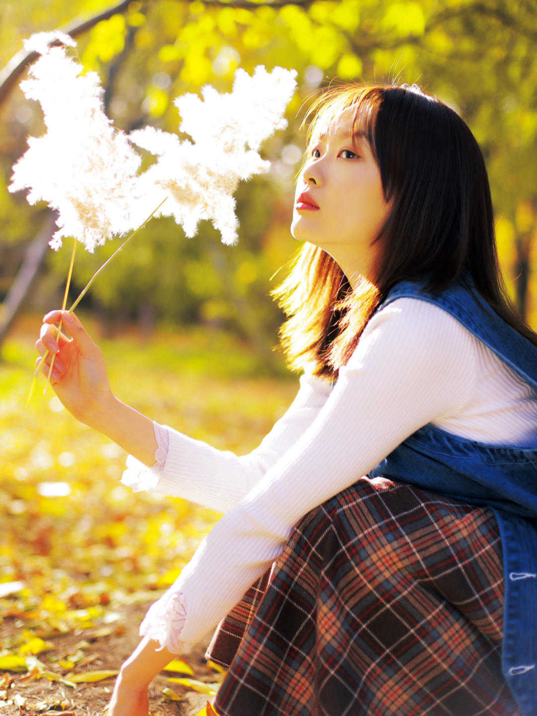 图片 秋冬的半身裙这样穿,时髦百搭又显气质,普通女生也能驾驭