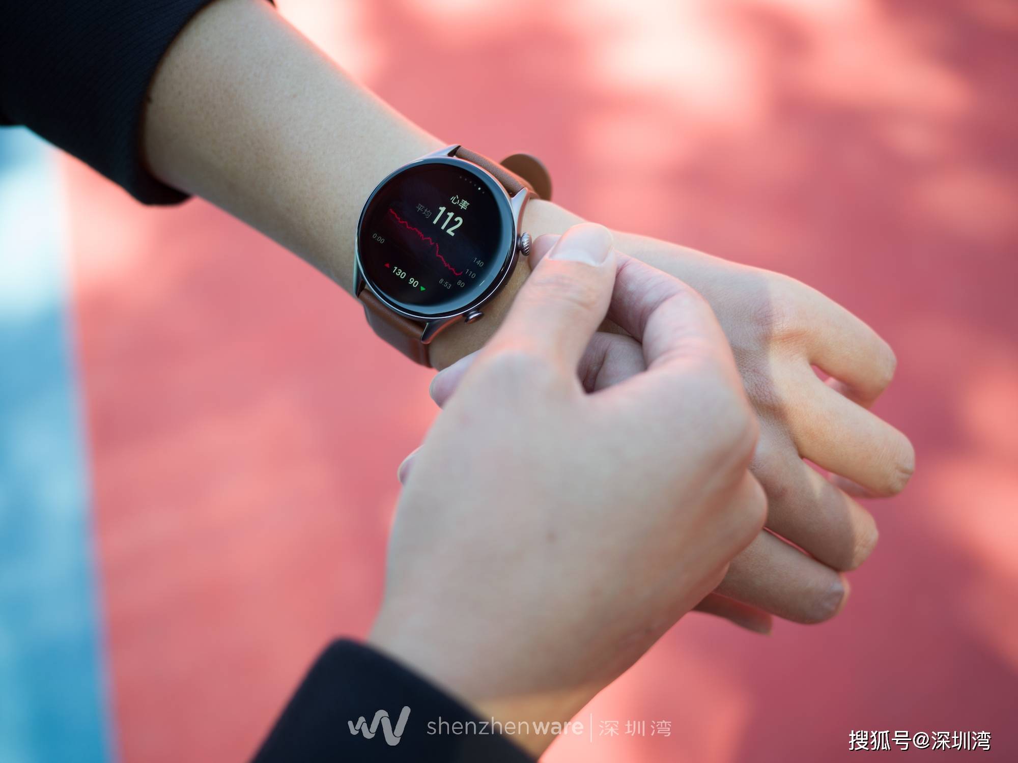 首发评测 Amazfit 跃我 GTR 3 和 GTR 3 Pro：向上而生的都市新时尚