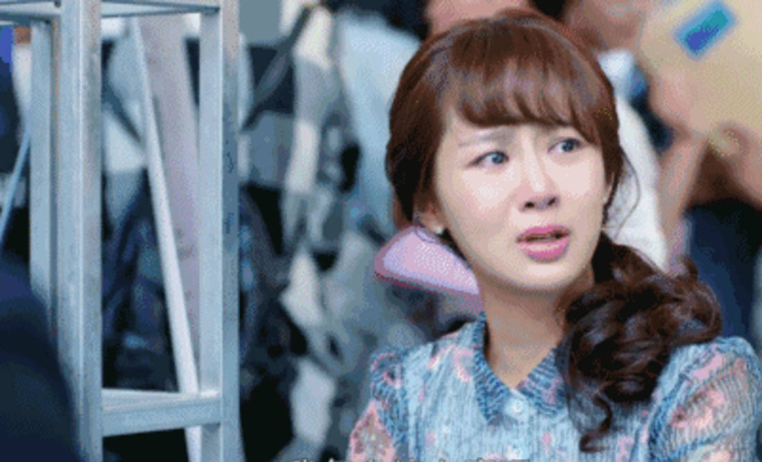 夏雪|杨紫晒库存自拍照,不受《余生》延期的影响:出名很早,未来很长2