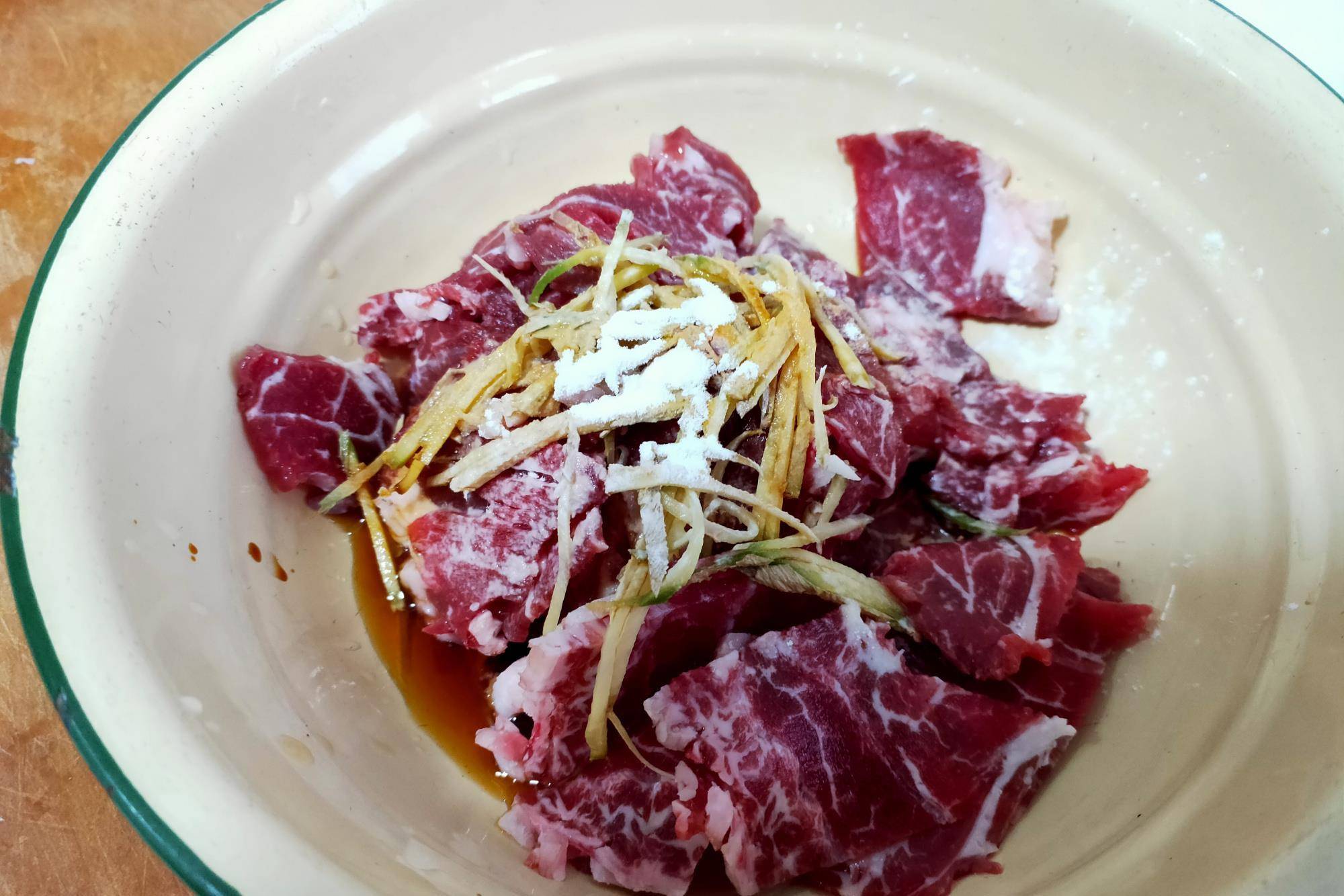 牛肉怎么煮好吃给孩子吃 5af83b68fbfa40b0806a00c3f08ea172.jpeg