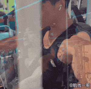 教练180cm重庆健身教练爆红网络，颜值肌肉太可了