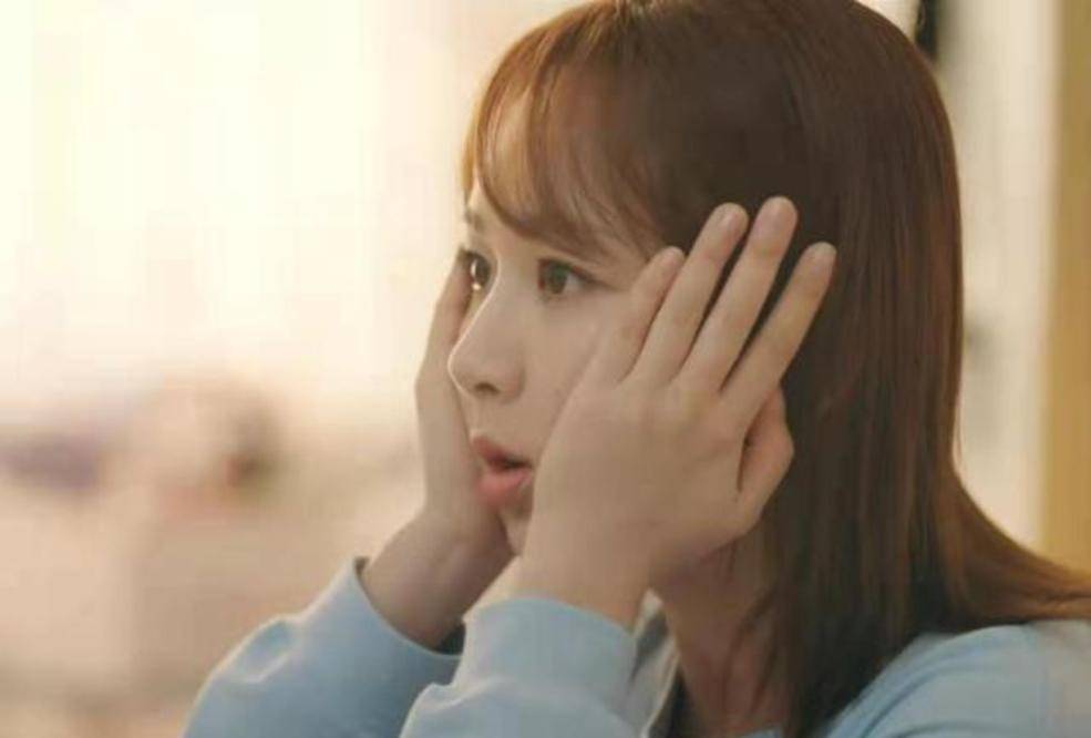 夏雪|杨紫晒库存自拍照，不受《余生》延期的影响：出名很早，未来很长2