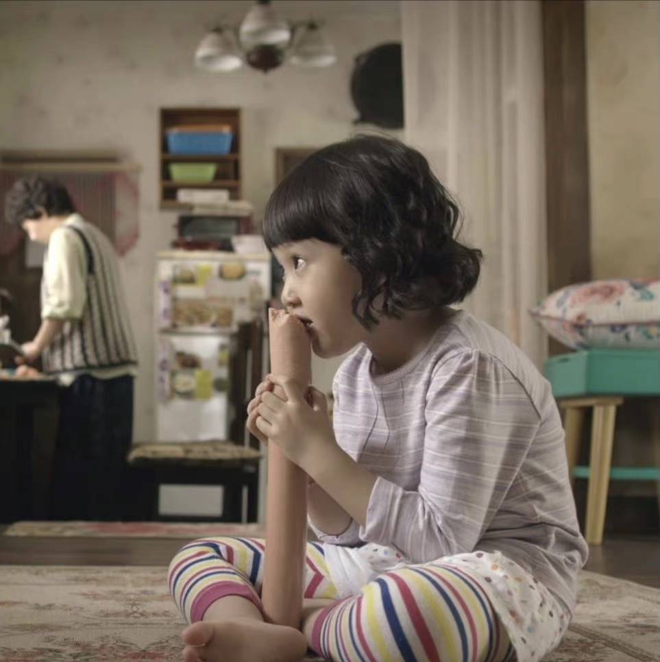 狗焕|《请回答1988》珍珠近照曝光，扎起丸子头笑容甜美，还是小圆脸？