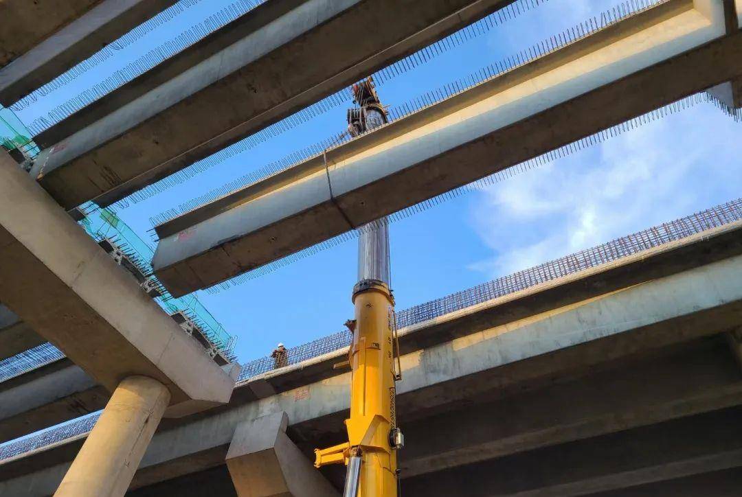 笼中吊徐工铁臂巨人螺蛳壳里做道场